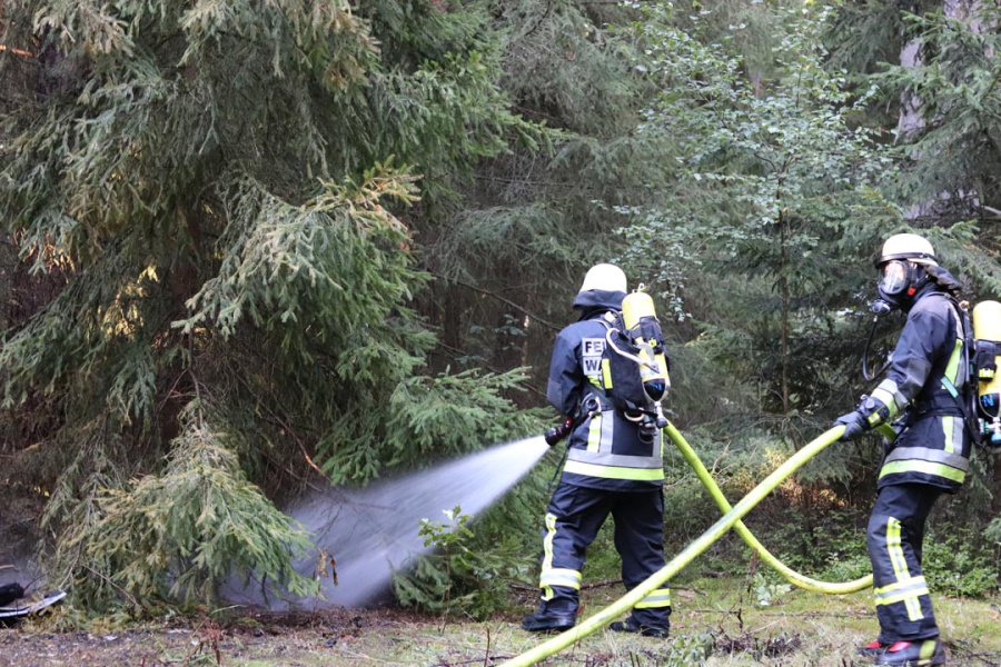 Brand Scheune im Wald