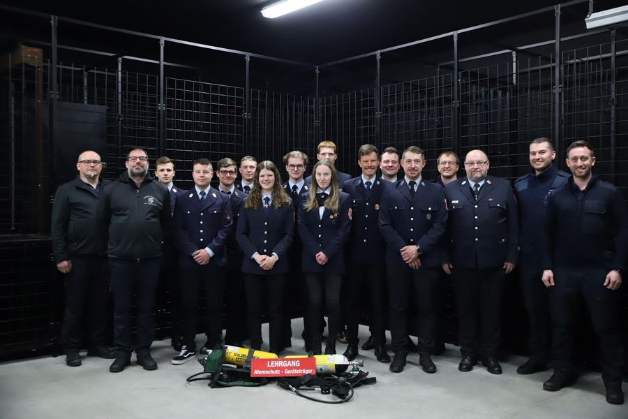 11 neue Atemschutzgeräteträger im Landkreis Tirschenreuth